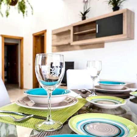 Comfortable House In Tias With Free Parking Exterior foto